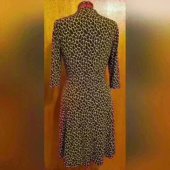 🔥HOST PICK🔥 Jolibel Petite |  Beautiful Midi Dress in Brown & Beige, Size 14 - Picture 3 of 4